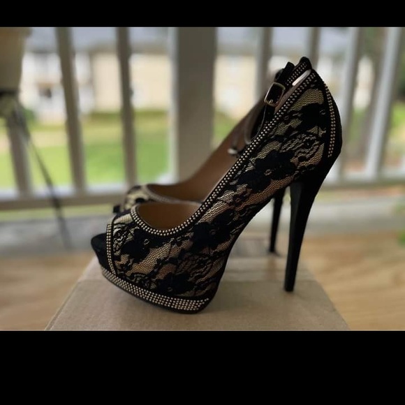 JustFab lace 6” heels size 9 - Picture 3 of 9